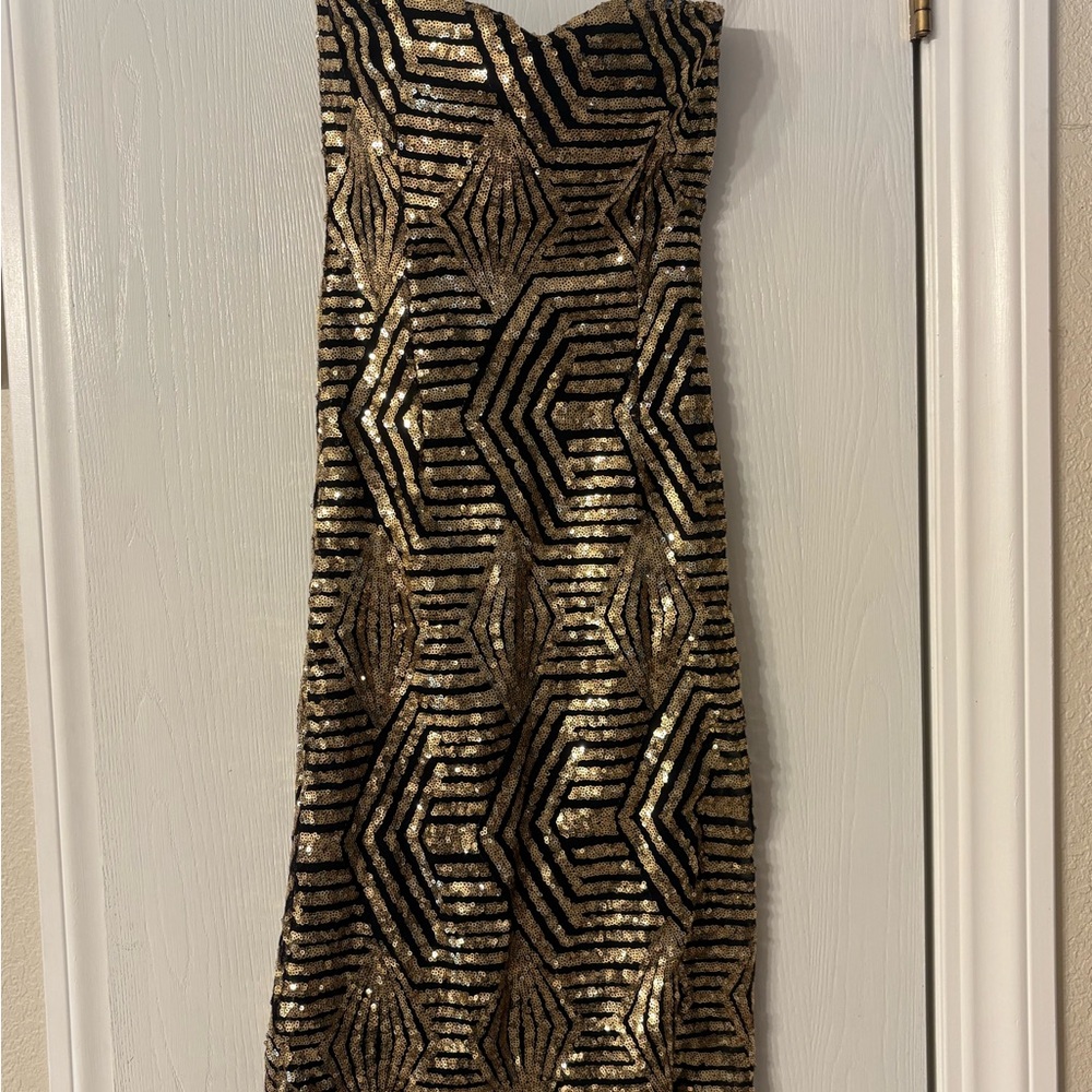 Bodycon Black and Gold Geometric Sequin Dress sz Xs